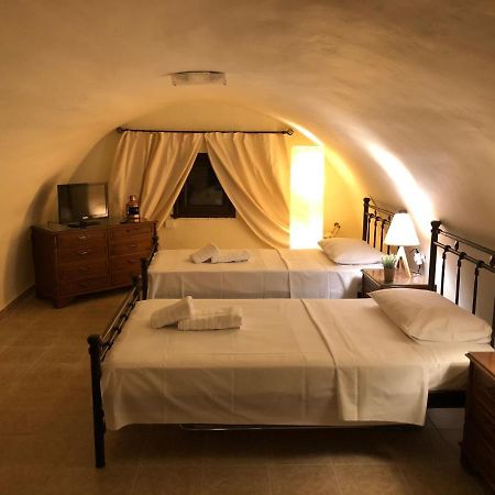 ÁlikaKamares Cave House 3アパートメント エクステリア 写真