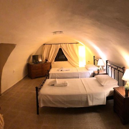 ÁlikaKamares Cave House 3アパートメント エクステリア 写真