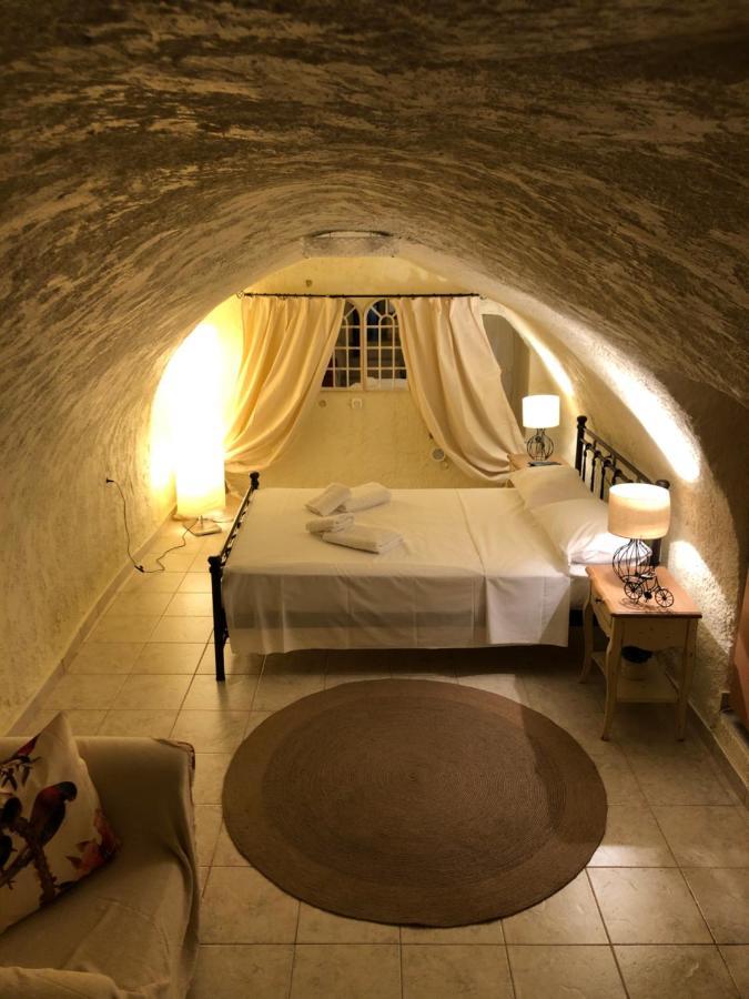 ÁlikaKamares Cave House 3アパートメント エクステリア 写真