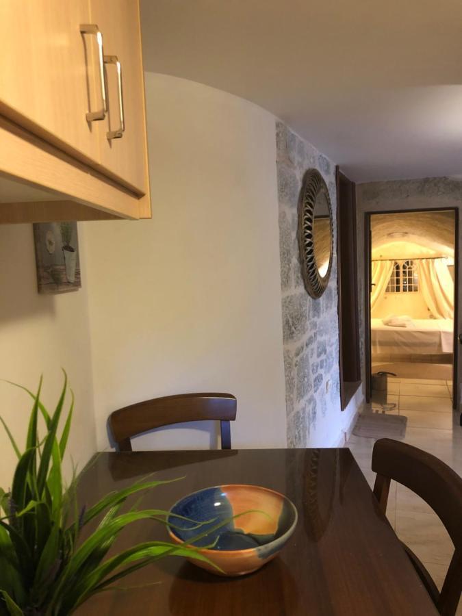 ÁlikaKamares Cave House 3アパートメント エクステリア 写真